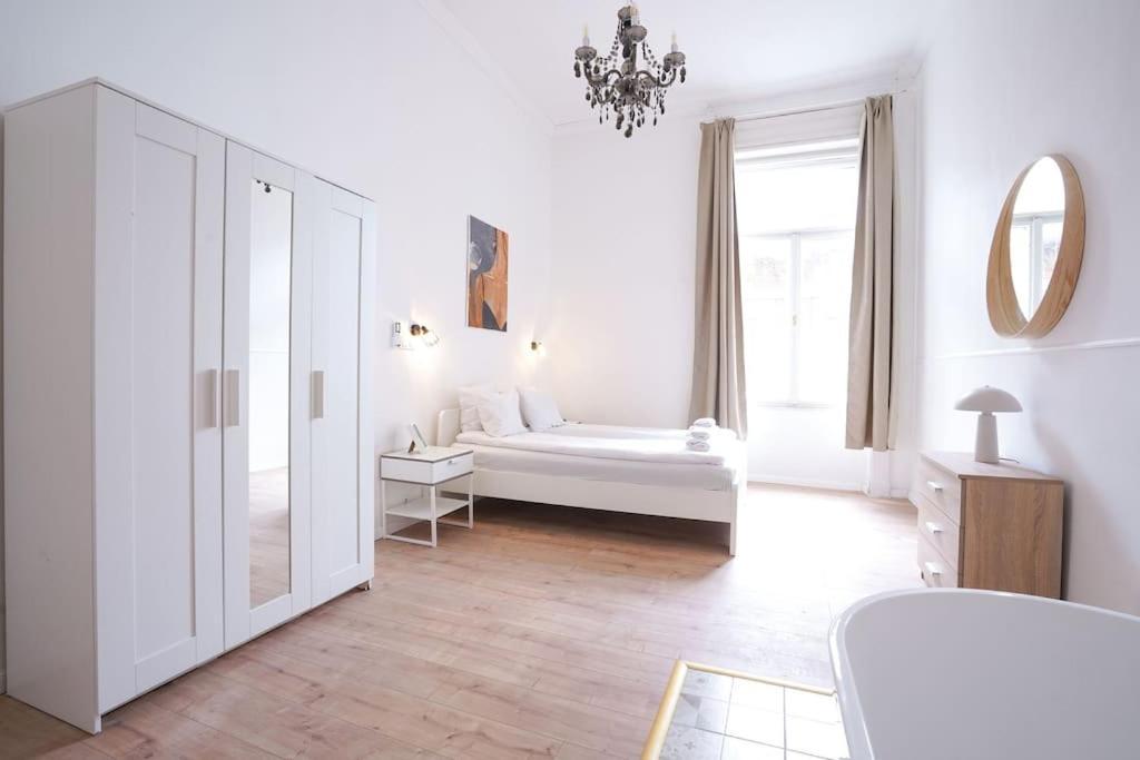 Venus Apartments - Klauzal Ter I Budapeste Exterior foto